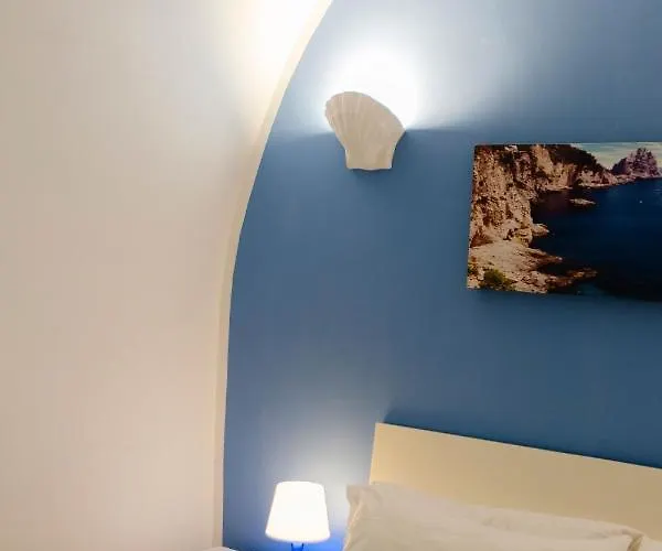Partenope House Mare